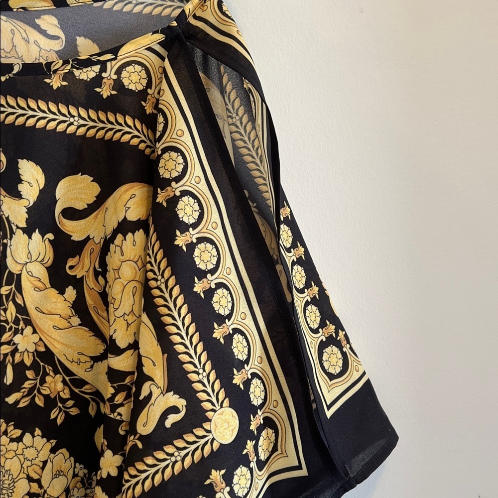 Versace Black and Gold Patterned Fabric Kaftan Dress size 48 silk fabric - Picture 6 of 6